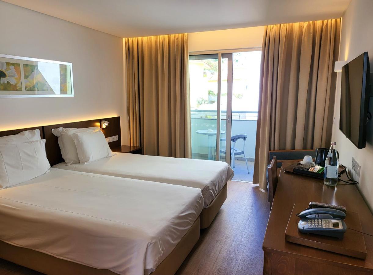 Hotel Roca Mar Caniço Екстериор снимка