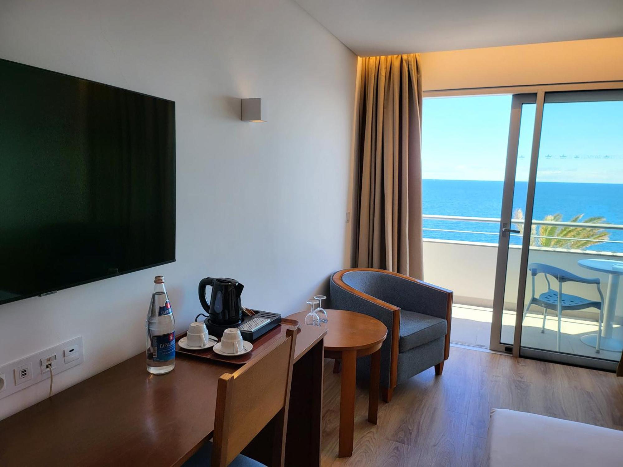 Hotel Roca Mar Caniço Екстериор снимка