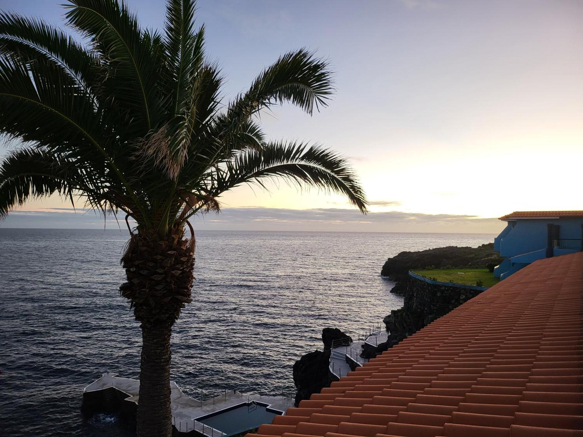 Hotel Roca Mar Caniço Екстериор снимка