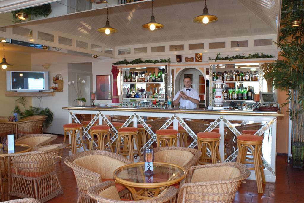 Hotel Roca Mar Caniço Екстериор снимка