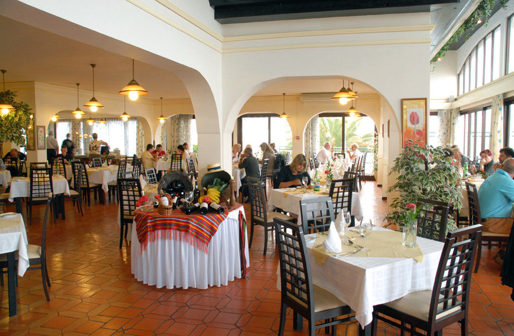Hotel Roca Mar Caniço Екстериор снимка
