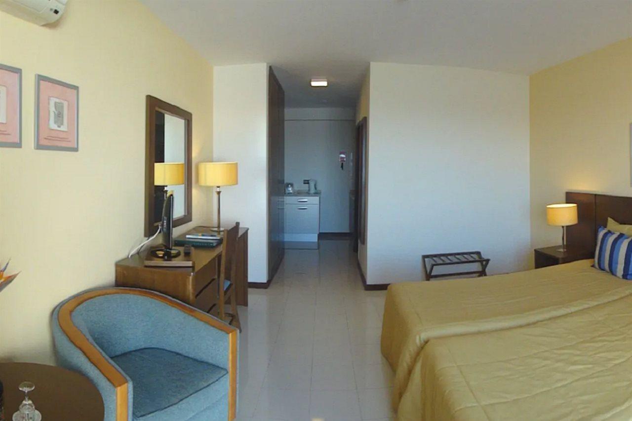 Hotel Roca Mar Caniço Екстериор снимка